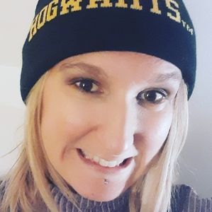 Meet your Posher, Claire